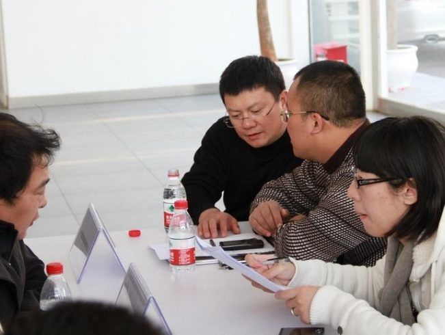 2014年，在东莞义务教育阶段，总共为万信人的子女提供了25，119个积分