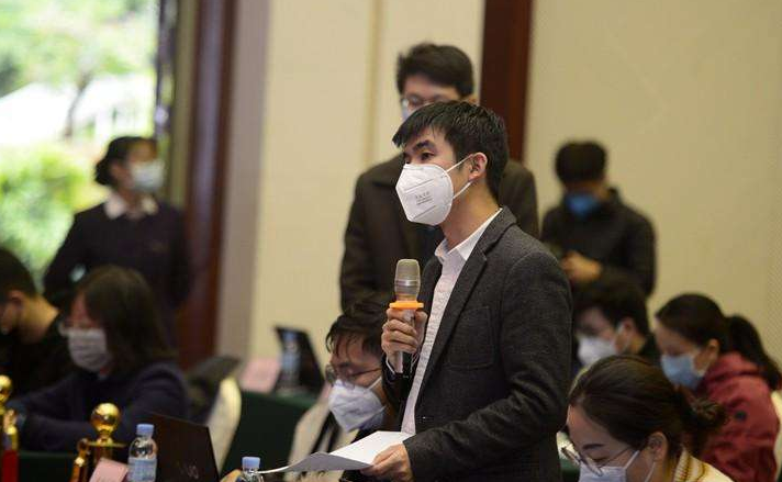 东莞五所主要公立学校的年度大学生在线率为90%