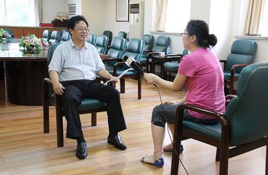 东莞各城镇和街道宣布，虎门上半年国内生产总值等经济数据排名第一